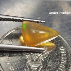 โอปอลหลากสี 1 กะรัต