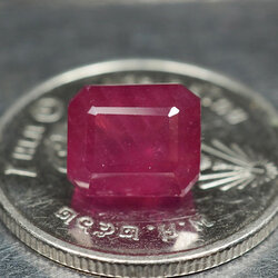 พลอยทับทิม (Ruby) 4.25 กะรัตสีชมพู