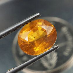 บุษราคัมอัฟริกาสีเหลืองทอง (Sapphire) 3.41 กะรัต