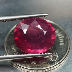 พลอยทับทิม (Ruby) 5.35 กะรัตสีชมพูอมม่วงสวย