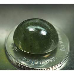 แซฟไฟร์สีเขียว (Sapphire ) 14.15 กะรัต