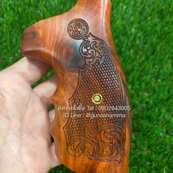 รหัส 015 ด้ามไม้ลูกโม่ Smith&Wesson โครงK/L/N สแควบัท