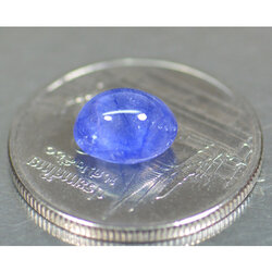 พลอยไพลินหลังเบี้ย (Sapphire) 2.60 กะรัต