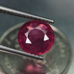 พลอยทับทิม (Ruby) 2.40 กะรัต