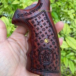 ด้ามไม้พยุง Smith&Wesson โครง K สแควบัท