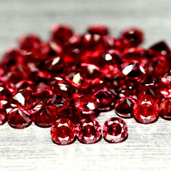 พลอยโรโดไรท์แดง 4.88 กะรัต 69 ชิ้น 2.4 มิล