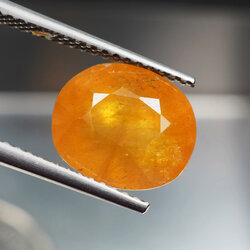 บุษราคัมอัฟริกาสีส้มเหลือง 6.28 กะรัต