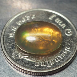 โอปอลหลากสี 2.75 กะรัต