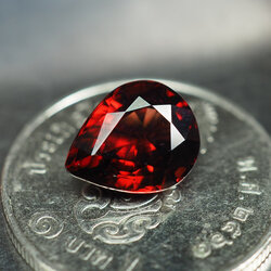 พลอยแท้โรโดไรท์ (Rhodolite Garnet) 2.80 กะรัต