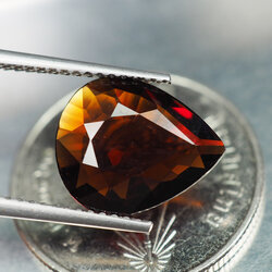 พลอยสเปคซาร์ไทร์โกเมนแดง (Spessartite) 3.25 กะรัต