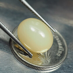 โอปอลขาว (White Opal) 3.60 กะรัต