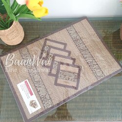 แผ่นรองจาน เสื่อกก สำหรับ 4 ท่าน (สีน้ำตาล)