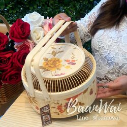 กล่องไผ่มงคล มั่งมี รุ่น FLORA ดอกโบตั๋น (ฝากรงนก)