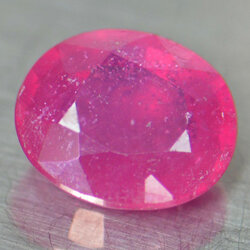 พลอยทับทิม (Ruby) 2.10 กะรัตลดราคา