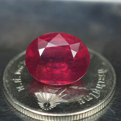 พลอยทับทิม (Ruby) 5.60 กะรัตสีแดงม่วง