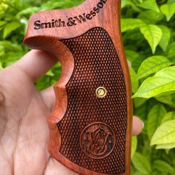 ด้ามไม้ลูกโม่ Smith&Wesson K (สแควบัท)