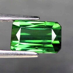 พลอยทัวร์มาลีน 0.89 กะรัต