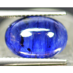 พลอยไพลินหลังเบี้ย (Sapphire) 6.70 กะรัต