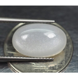 มูนสโตนหรือมุกดาหาร 5.45 กะรัตสีขาว