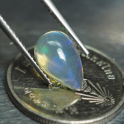 โอปอลหลากสี 1.10 กะรัต