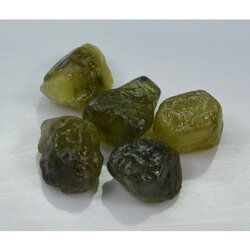 แซฟไฟร์ก้อน 34.25 กะรัต 10 ชิ้น