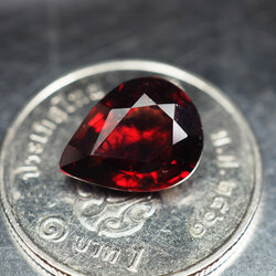 พลอยแท้โรโดไรท์ (Rhodolite Garnet) 3.20 กะรัต