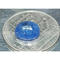 พลอยไพลินหลังเบี้ย (Sapphire) 2.80 กะรัต