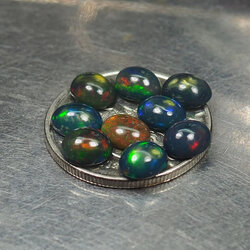 แบล็คโอปอลเหลือบสีรุ้ง 3.75 กะรัต 9 ชิ้น