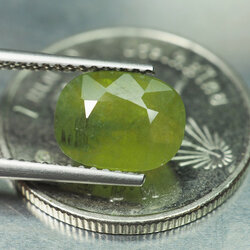 แซฟไฟร์สีเขียว (Sapphire ) 3.45 กะรัต