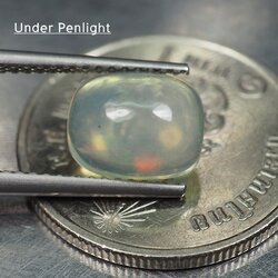 โอปอลหลากสี 1.35 กะรัต