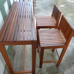 ชุดโต๊ะเก้าอี้บาร์ทรงสูง