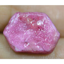 พลอยก้อนทับทิม (Ruby) 11.70 กะรัต