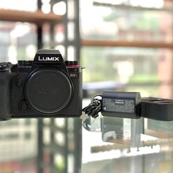 PANASONIC LUMIX S5 Mark II