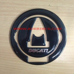 แผ่นกันรอยฝาถังน้ำมัน สำหรับ Streetfighter (Made in USA)