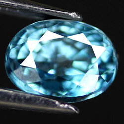 เพทาย (Blue Zircon) 0.90 กะรัตสีฟ้า