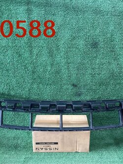 ซับในหน้ากระจัง BENZ 2019-2023 แท้มือสอง