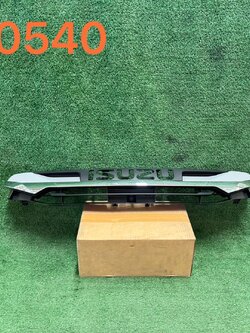 หน้ากระจังตัวบน โครเมียม Isuzu D-max 2022-23 แท้ศูนย์