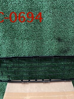 ช่องลมกันชนหน้า Nissan Slyphy แท้ศูนย์