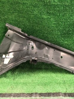 เหล็กกั้บบังโคลนหน้า Ford Focus 2012-18