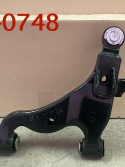 ปีกนกล่าง R (2WD) Toyota Vigo 2004-2009 แท้มือสอง