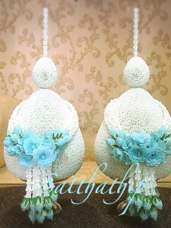 พานพุ่ม - พานพุ่มสักการะ - พานพุ่มดอกรัก - พานพุ่มดอกรักประดิษฐ์ (พลาสติก) - พานพุ่มสีขาว - Panpum