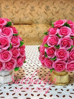 พานพุ่มดอกกุหลาบ ประดิษฐ์จากดิน [4.5 นิ้ว 1,500 บาท/คู่]