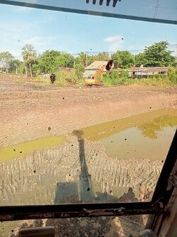 รับเหมา ขุดสระ ถมที่ เขตหนองจอก ติดต่อ 080-309-9670