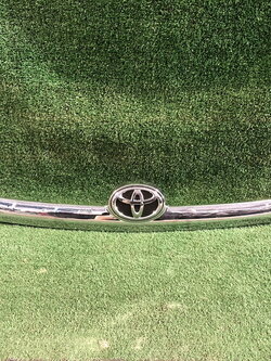 คิ้วฝาปิดท้าย Toyota Yaris/Vios 2013-2019