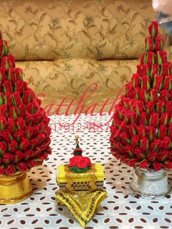 ชุดพานพุ่มดอกกุหลาบ ประดิษฐ์จากดิน