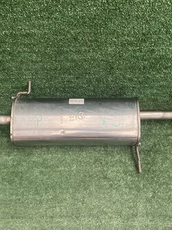 หม้อพักท่อไอเสีย ใหม่ แท้ Mazda Mazda2 2009-2014