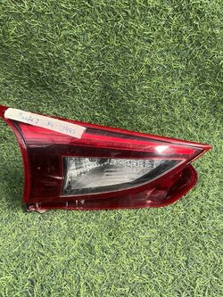 ไฟท้าย L Mazda3