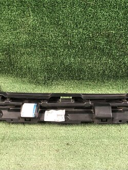 พลาสติกกันชนหน้า Ford Fiesta Focus