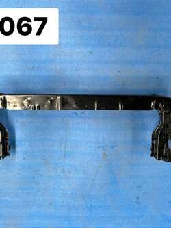 คานใต้หม้อน้ำ Isuzu D-Max 2020