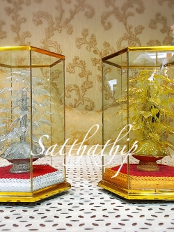 ต้นโพธิ์เงิน โพธิ์ทอง